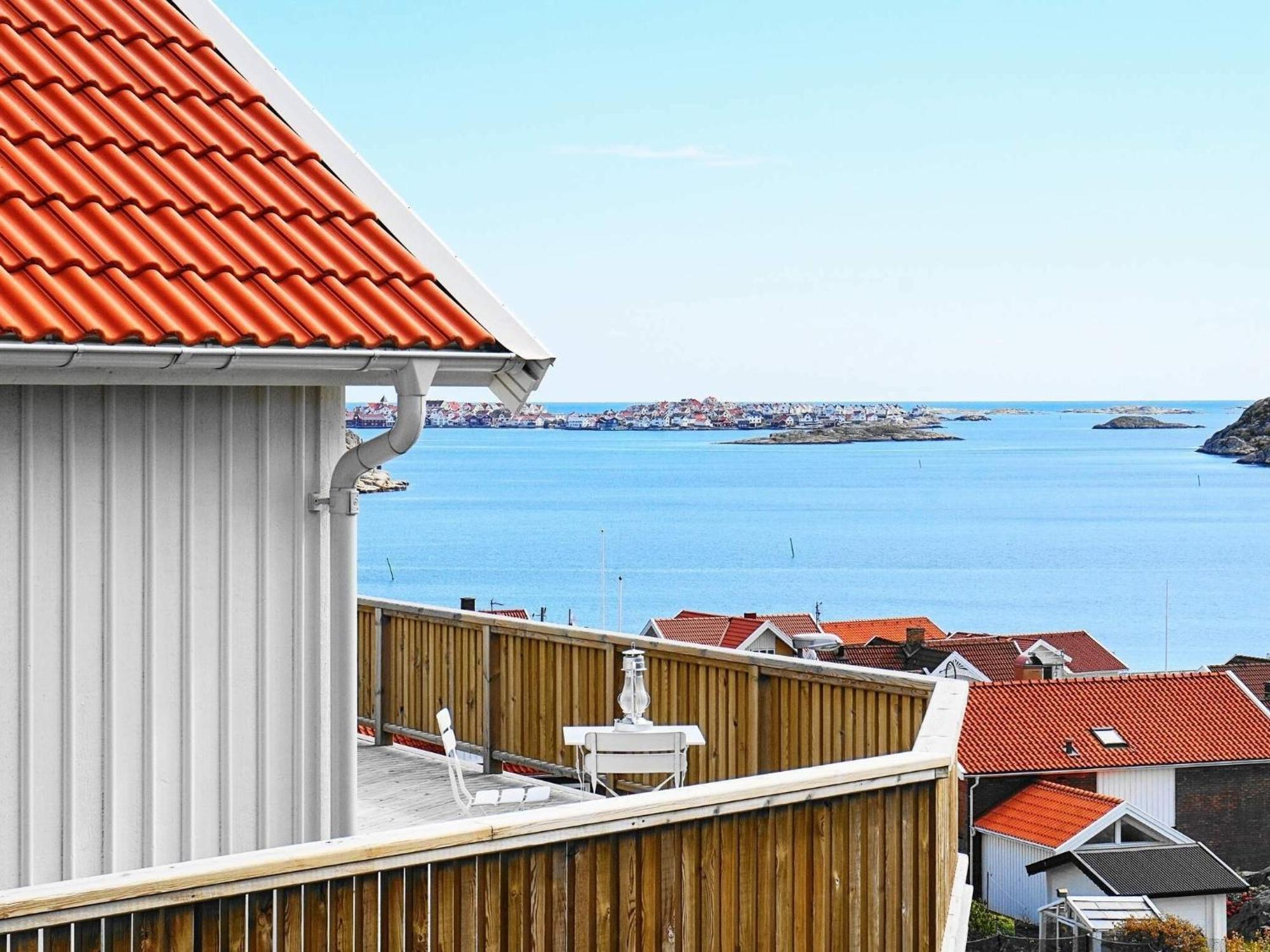 2 Person Holiday Home In R Nn Ng Rönnäng Bagian luar foto