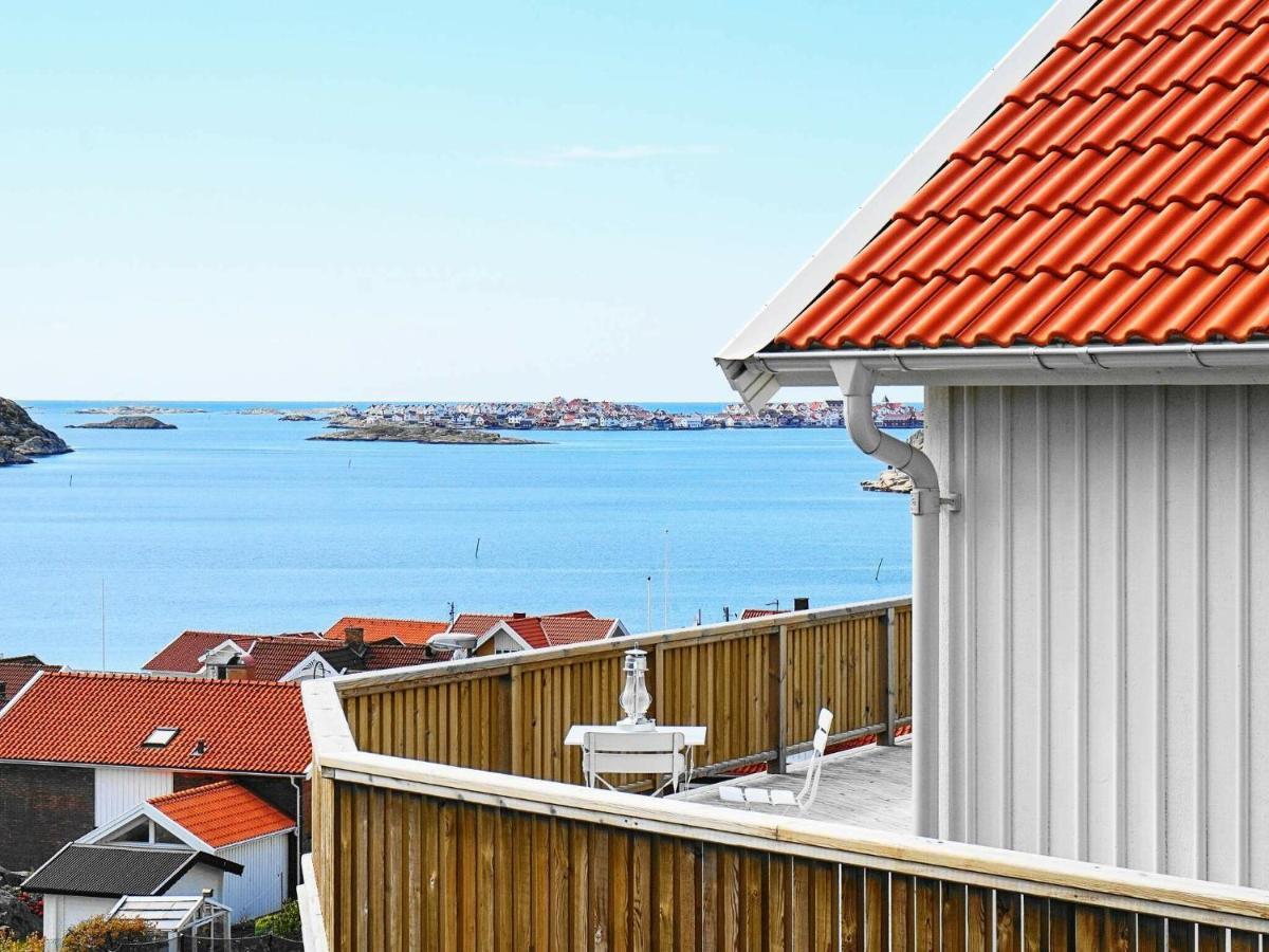 2 Person Holiday Home In R Nn Ng Rönnäng Bagian luar foto